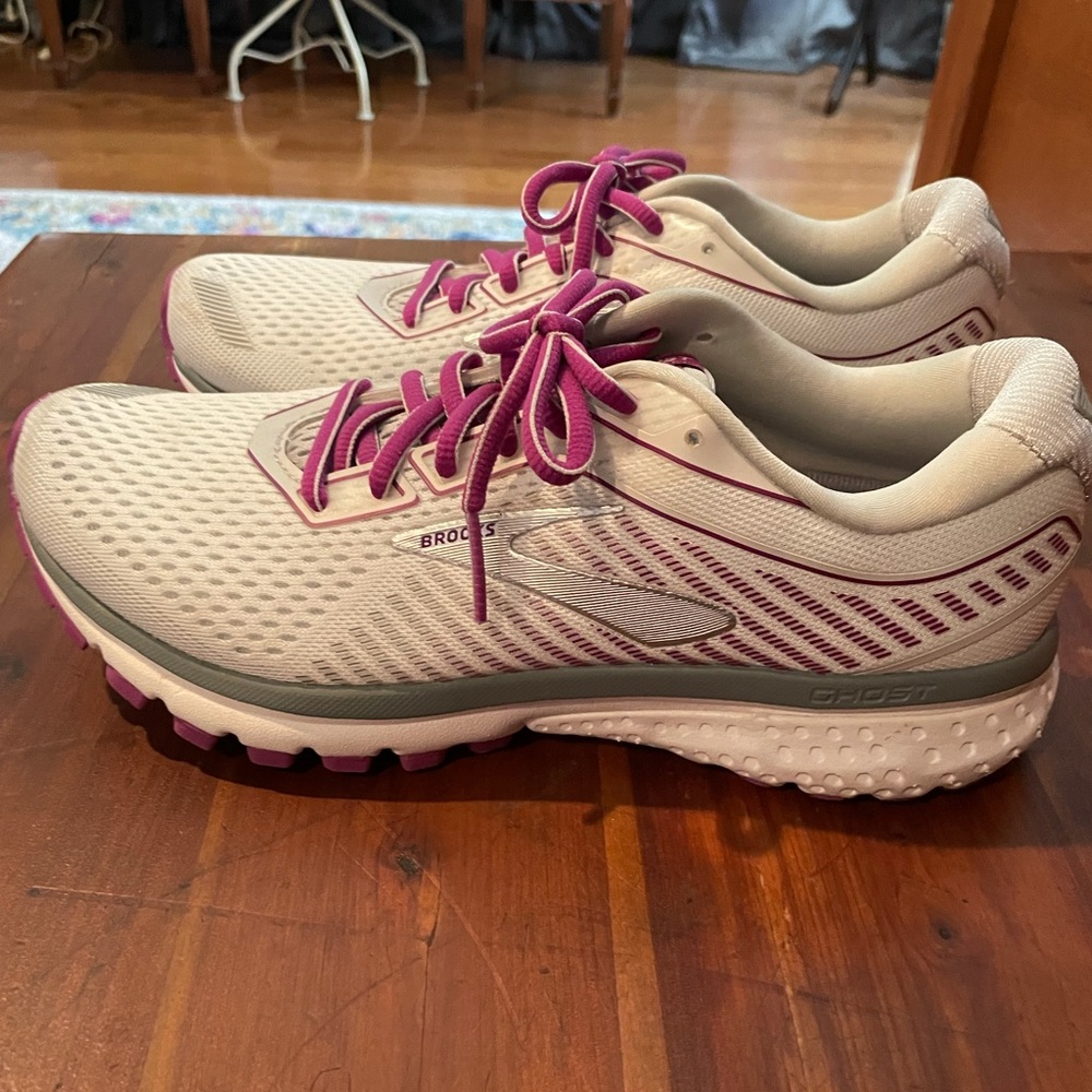 Brooks Ghost 12
